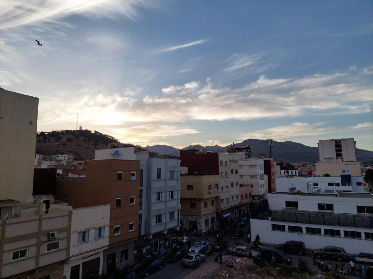 Residence La Corniche Etage 2 Nador Bagian luar foto