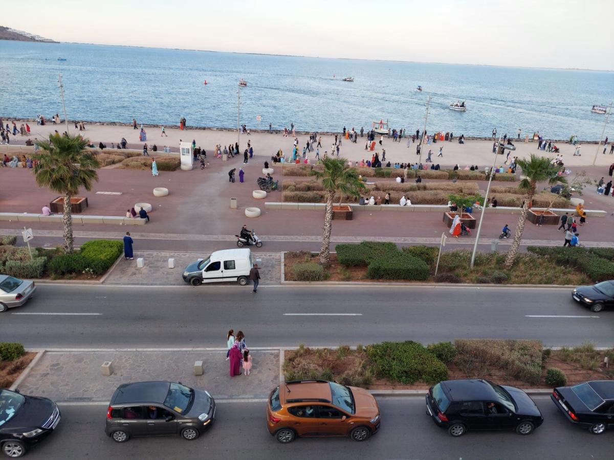Residence La Corniche Etage 2 Nador Bagian luar foto